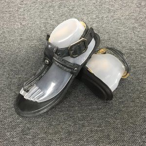 Womens Size 10 Frye Alessia Trapunto T Strap Black Leather Sandals